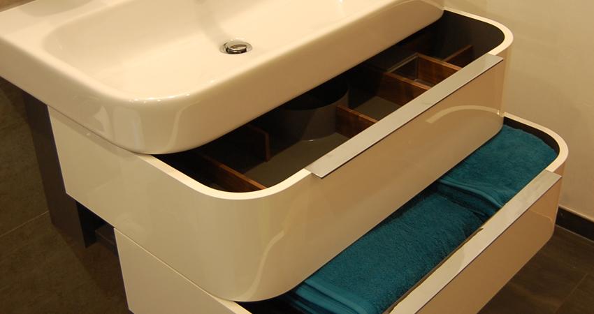 Waschtisch-Unterschrank von Duravit mit Schubladen.