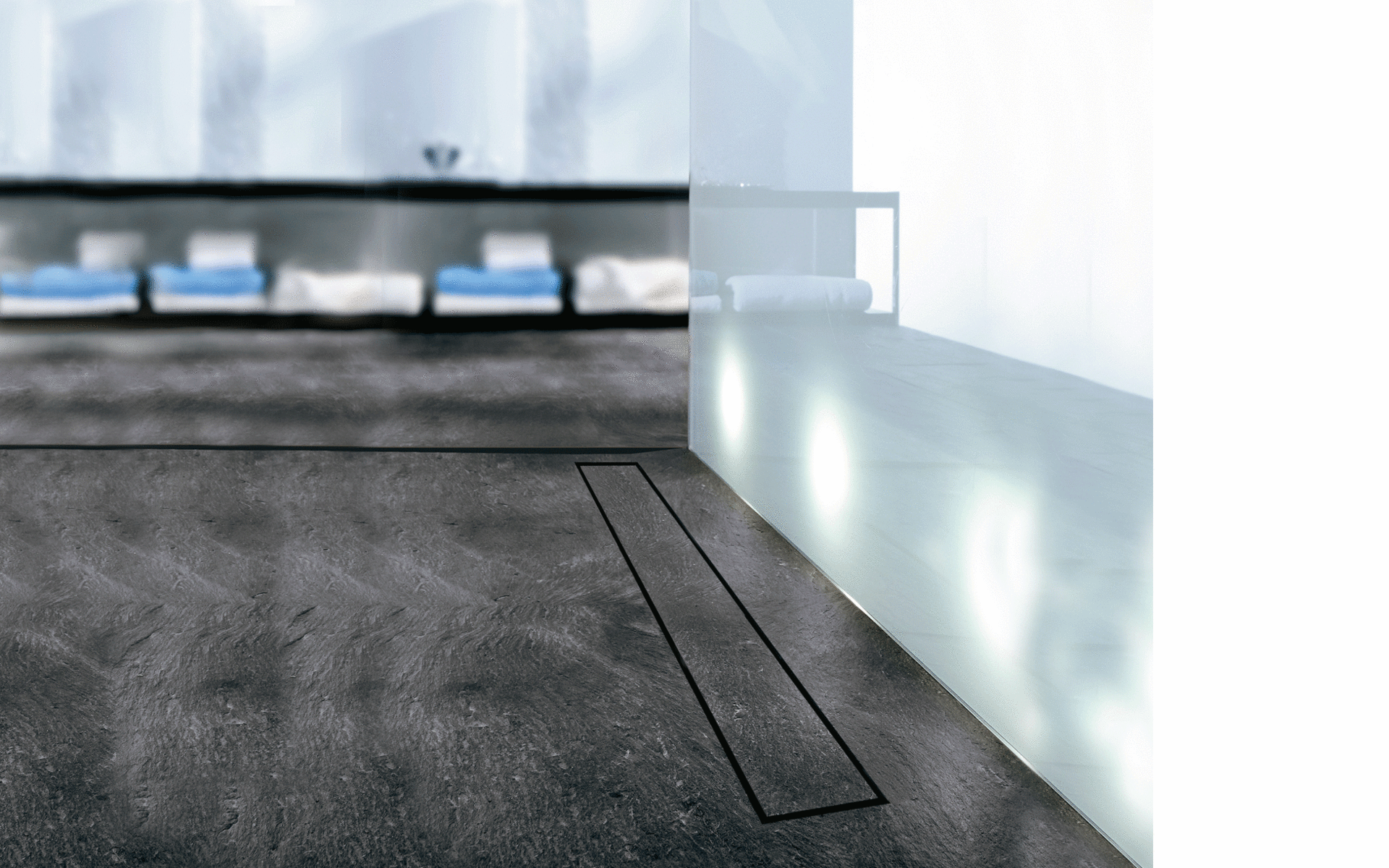 Dusche mit Ablaufrinne