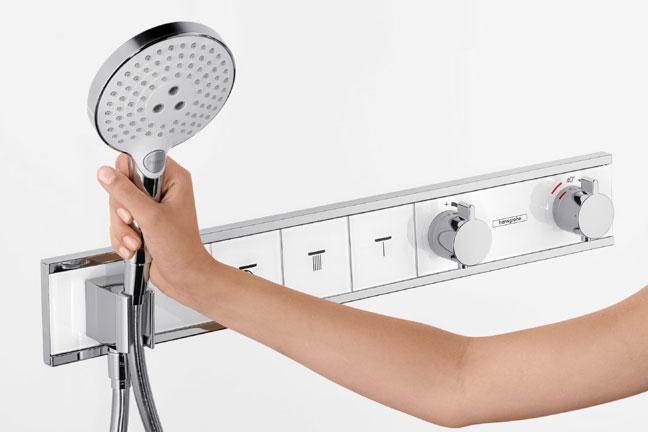 Handbrause mit Steuerelement von Hansgrohe