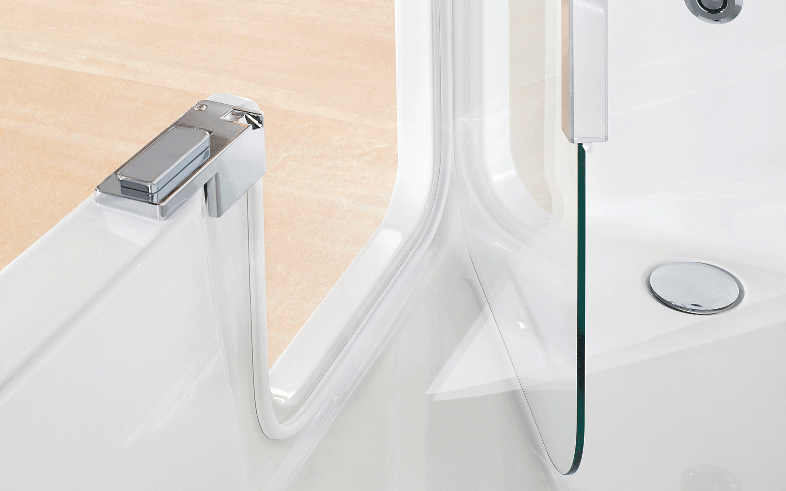 Der Sicherheitsverschluss der Artweger Twinline Dusch-Badewanne