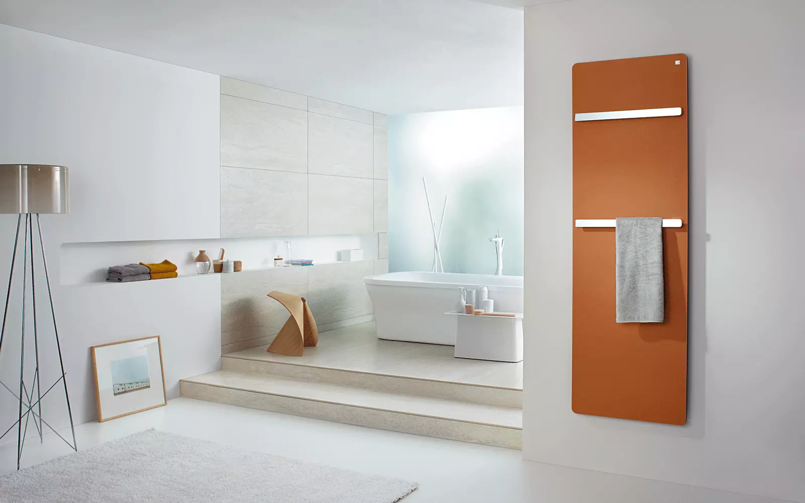 Die Vitalo Bar von Zehnder fügt sich dezent ins Baddesign ein und ist noch dazu ein wahres Effizienzwunder. Die minimalistische Gestaltung setzt vor allem durch wertige Oberflächen Akzente.